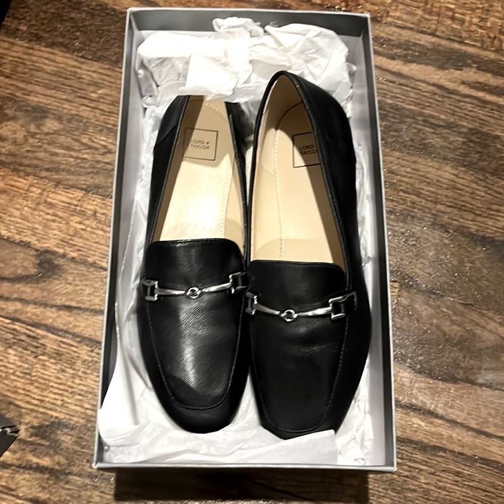 Lord & Taylor Black Loafer size 7.5